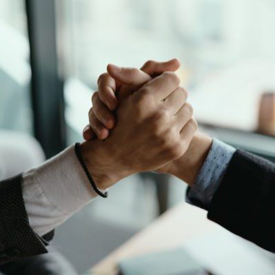 Liderar a través de la incertidumbre Liderar a través de la incertidumbre